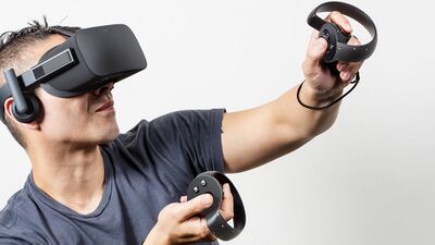 Oculus touch2.jpg