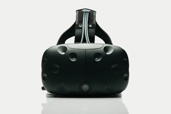 Htc vive pre hmd1.jpg